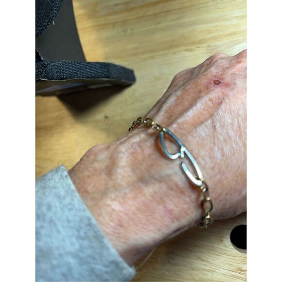 Bracelet, Mixed Metals Chain Bracelet, NEW, Handmade, Simple, Gold and Silver - Picture 4 of 4